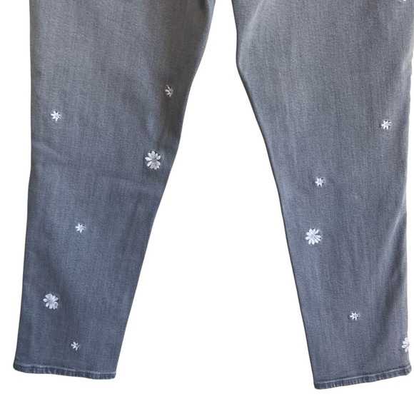 LOFT Flower Daisy Embroidered Jeans Grey White Curvy Skinny Ankle Spring 10/30 - Picture 6 of 16